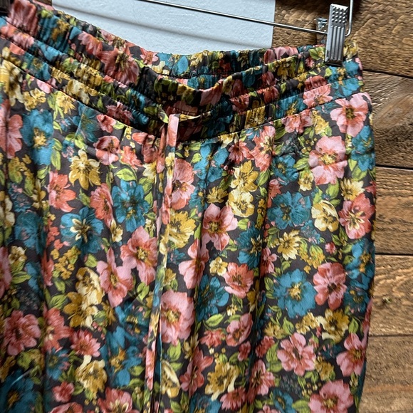 Illa Illa Floral Wide-Leg Pants - Picture 3 of 8